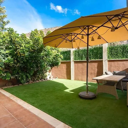 Appartamento Bright Retreat With Lush Outdoor Space