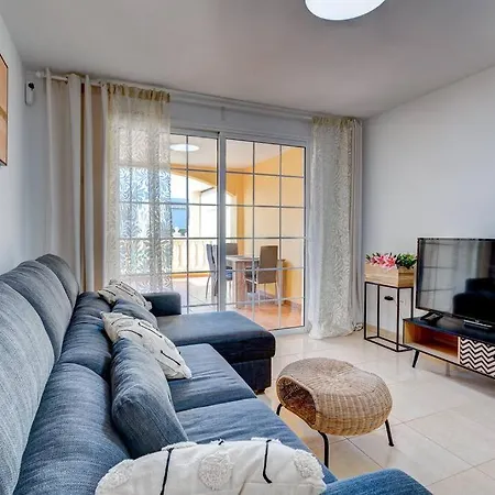 Bright Retreat With Lush Outdoor Space Apartamento