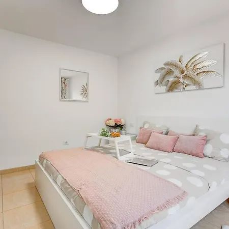 Apartamento Bright Retreat With Lush Outdoor Space Palm-mar