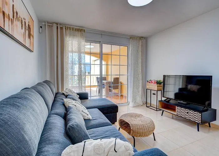 Bright Retreat With Lush Outdoor Space Appartamento